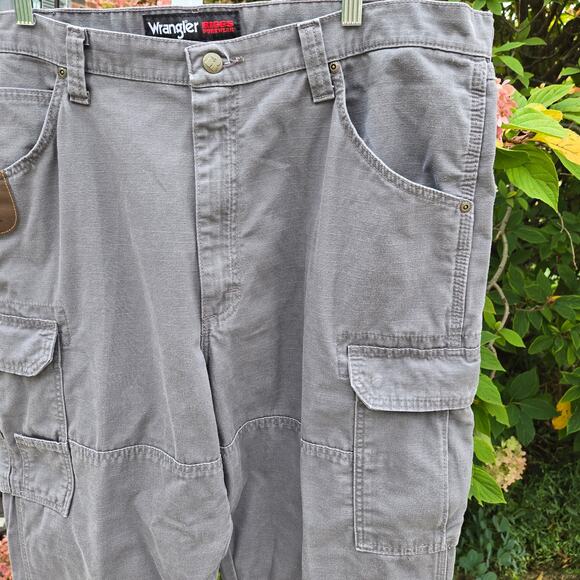 Wrangler Riggs Workwear Reinforced Carpenter Ripstop Grey Cargo Pants size 40L - Picture 5 of 16